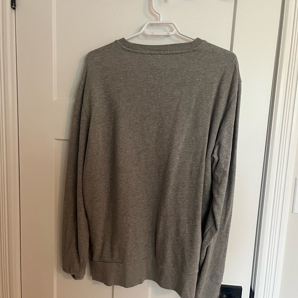 Levi’s crew neck - Picture 2 of 2